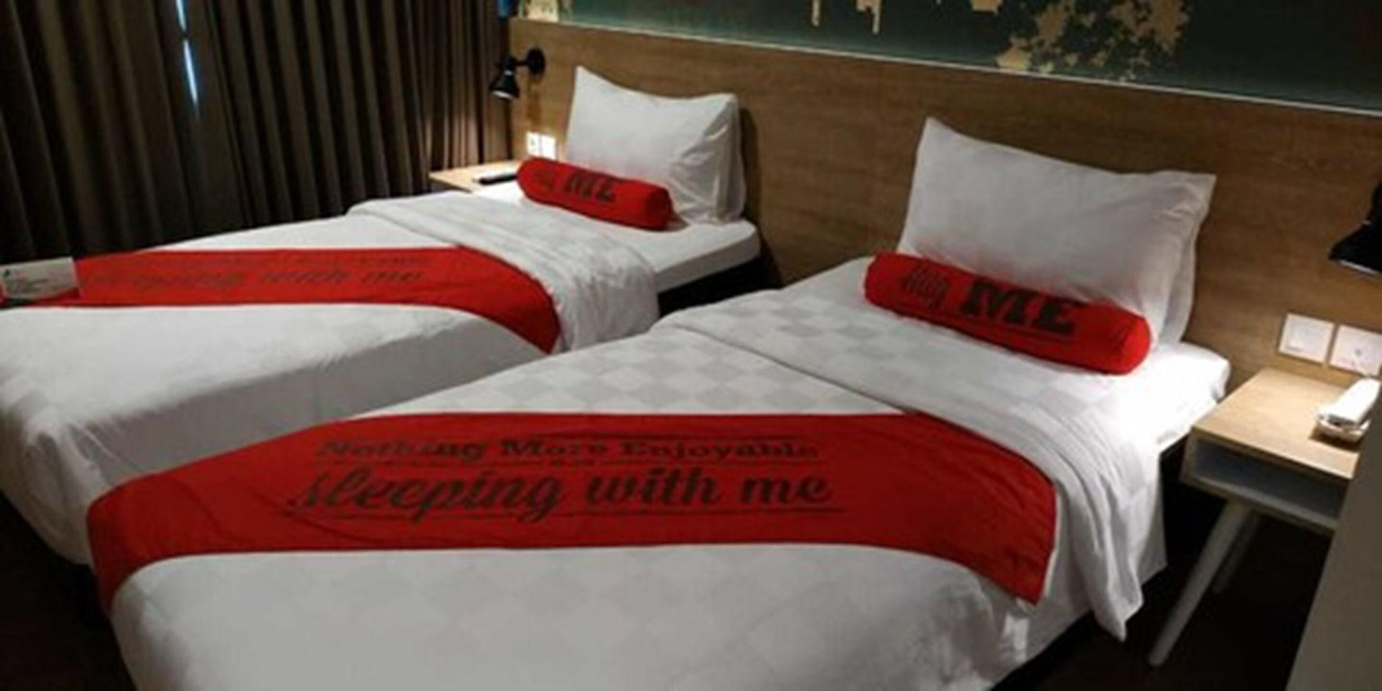 Hotel Fortunagrande Jembel מראה חיצוני תמונה