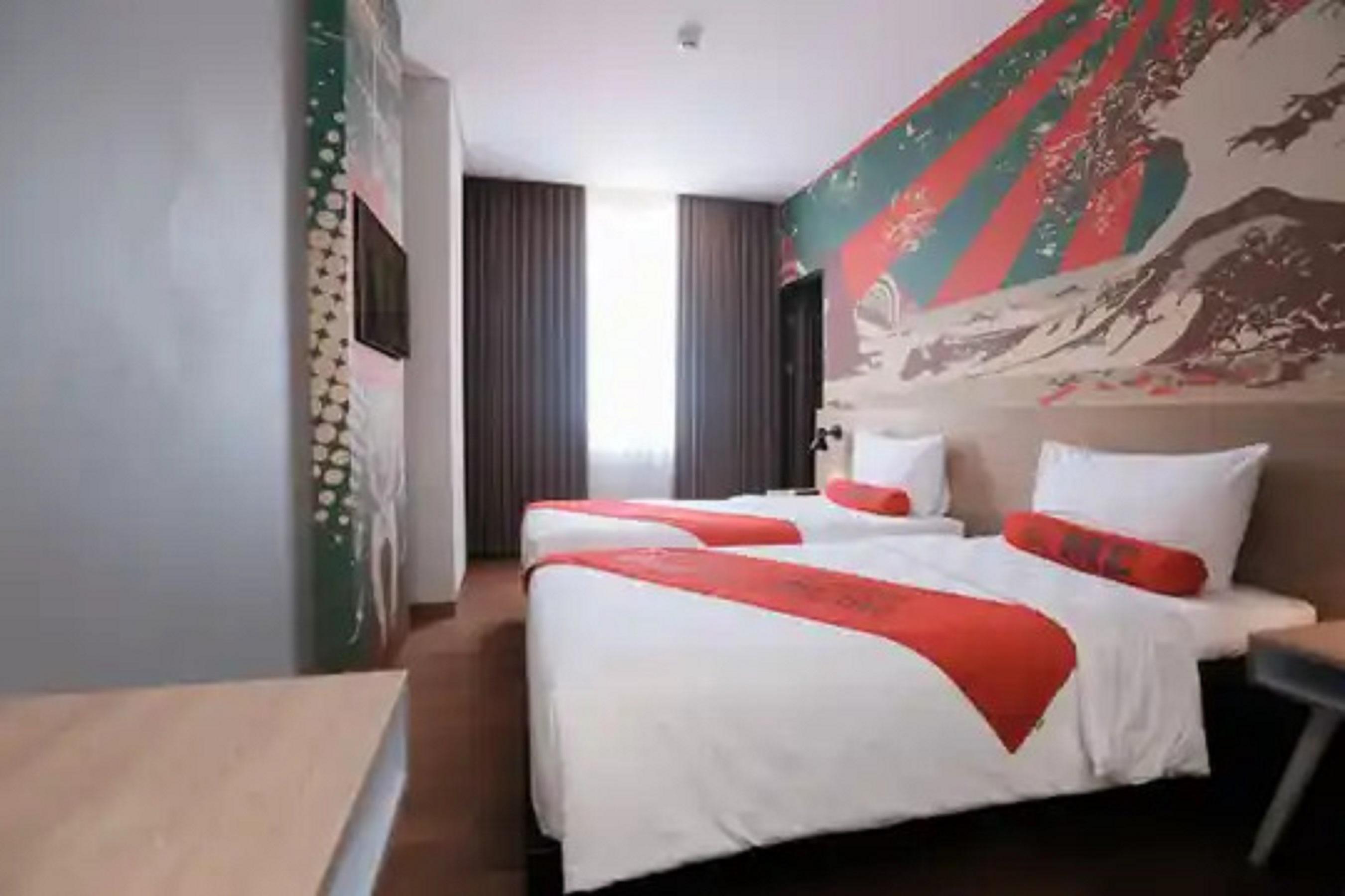 Hotel Fortunagrande Jembel מראה חיצוני תמונה