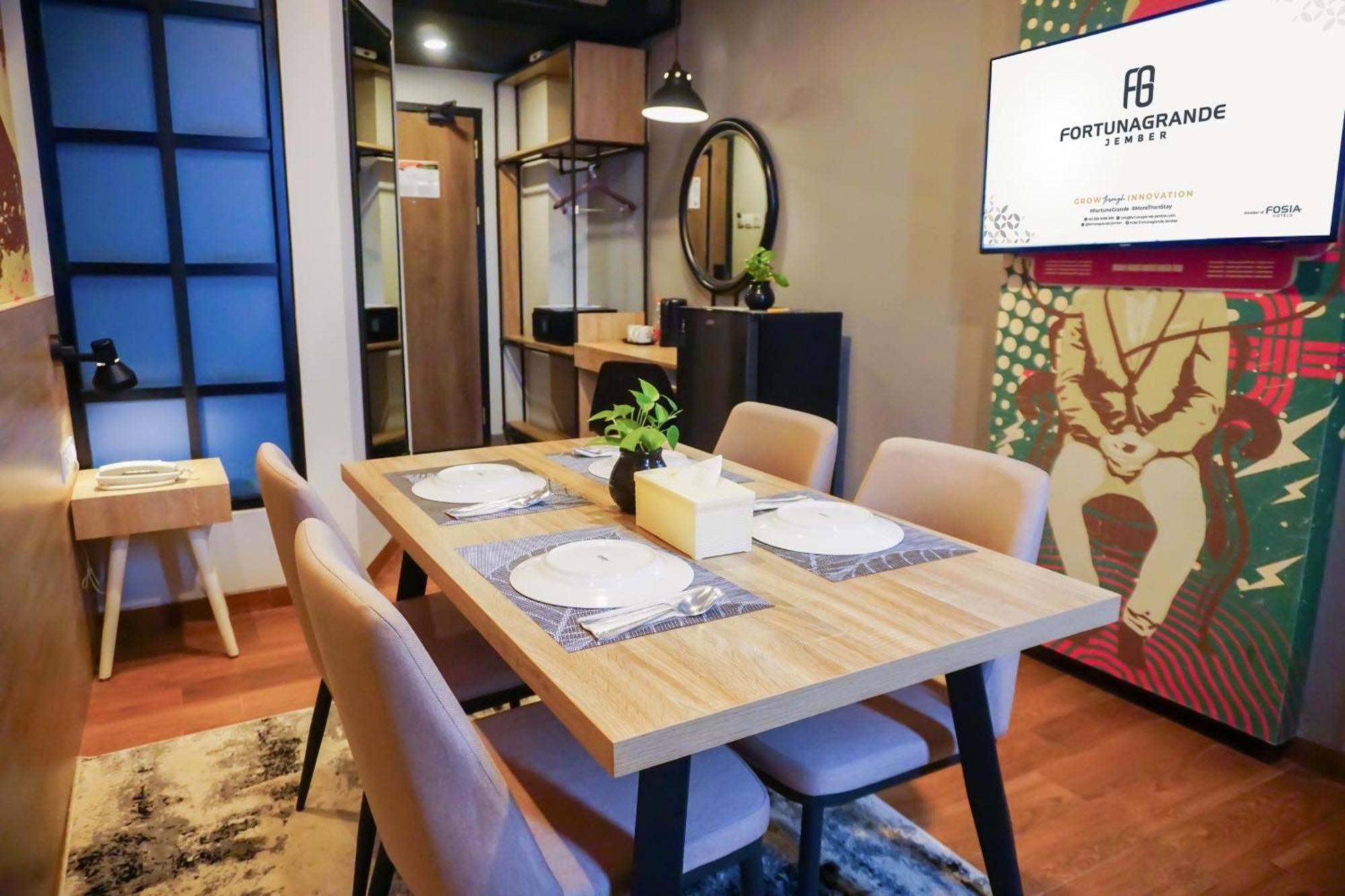 Hotel Fortunagrande Jembel מראה חיצוני תמונה