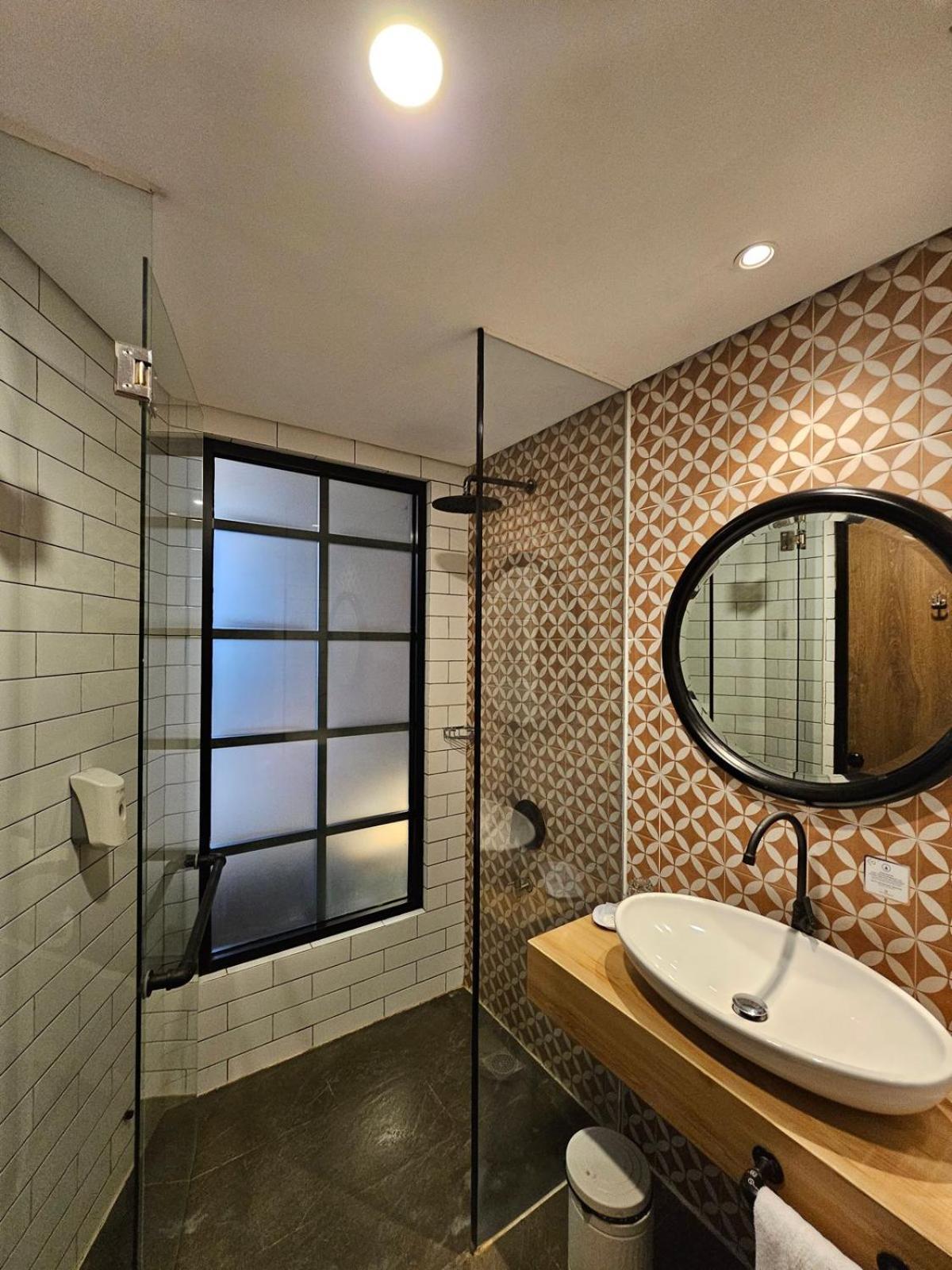 Hotel Fortunagrande Jembel מראה חיצוני תמונה